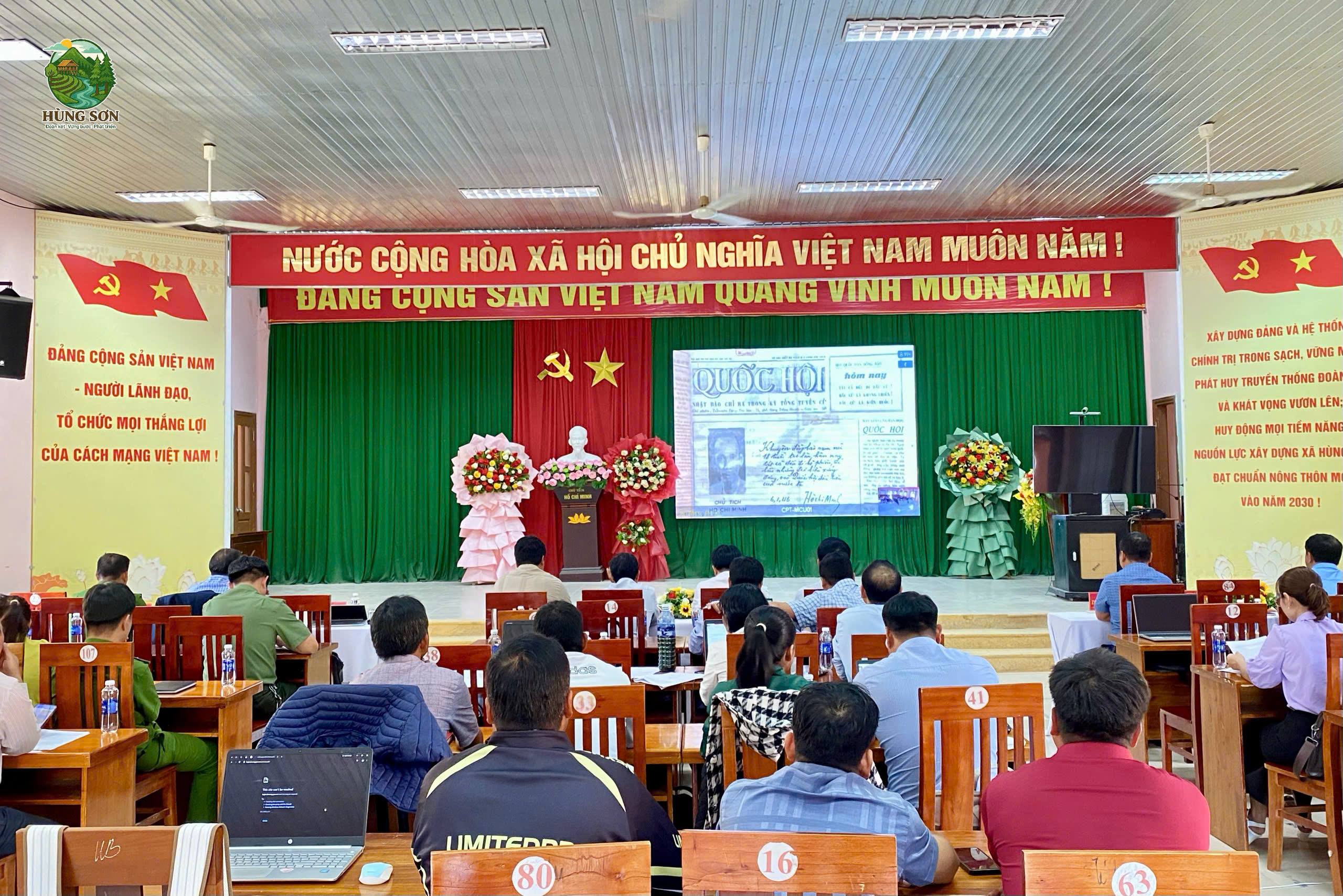 HÙNG SƠN THAM DỰ HỘI NGHỊ TRỰC TUYẾN SƠ KẾT 1 NĂM VẬN HÀNH MÔ HÌNH TỔ CHỨC TỔNG THỂ CỦA HỆ THỐNG CHÍNH TRỊ VÀ MÔ HÌNH CHÍNH QUYỀN 3 CẤP