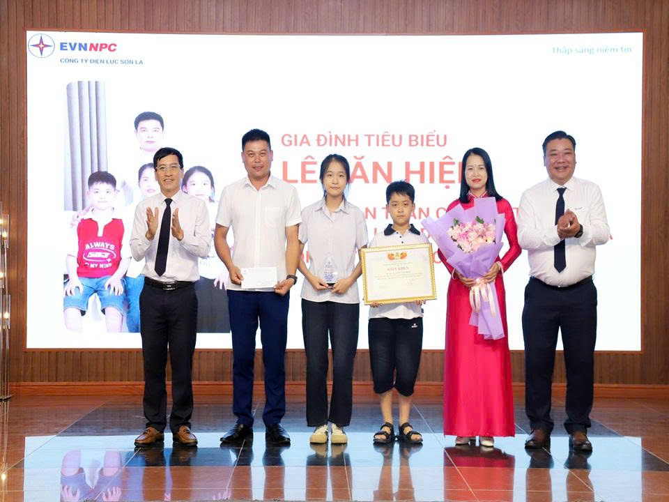 Công ty Điện lực Sơn La: Lan tỏa nét đẹp văn hóa biểu dương, động viên gia đình và con CBCNV