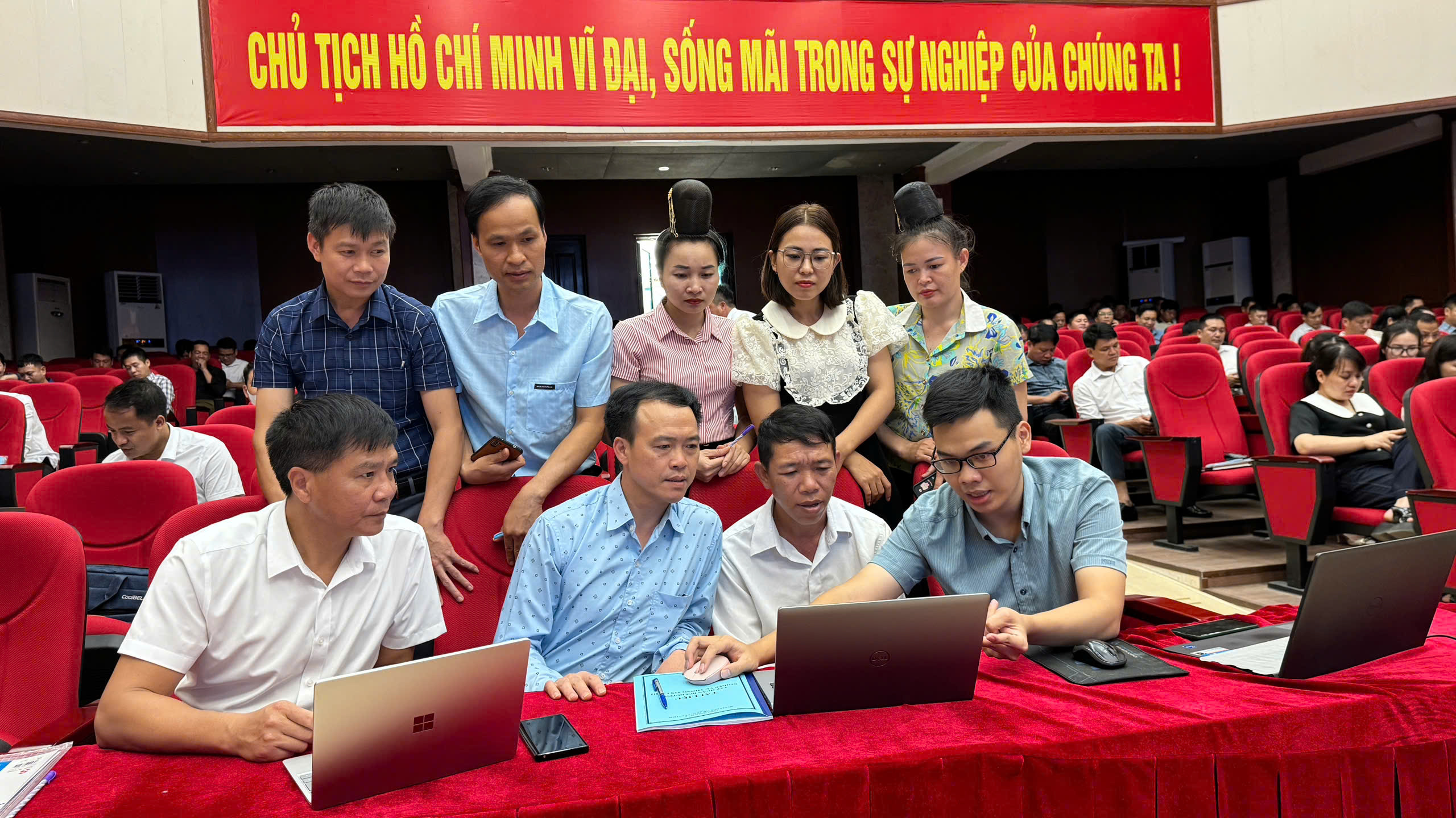 anh tin bai