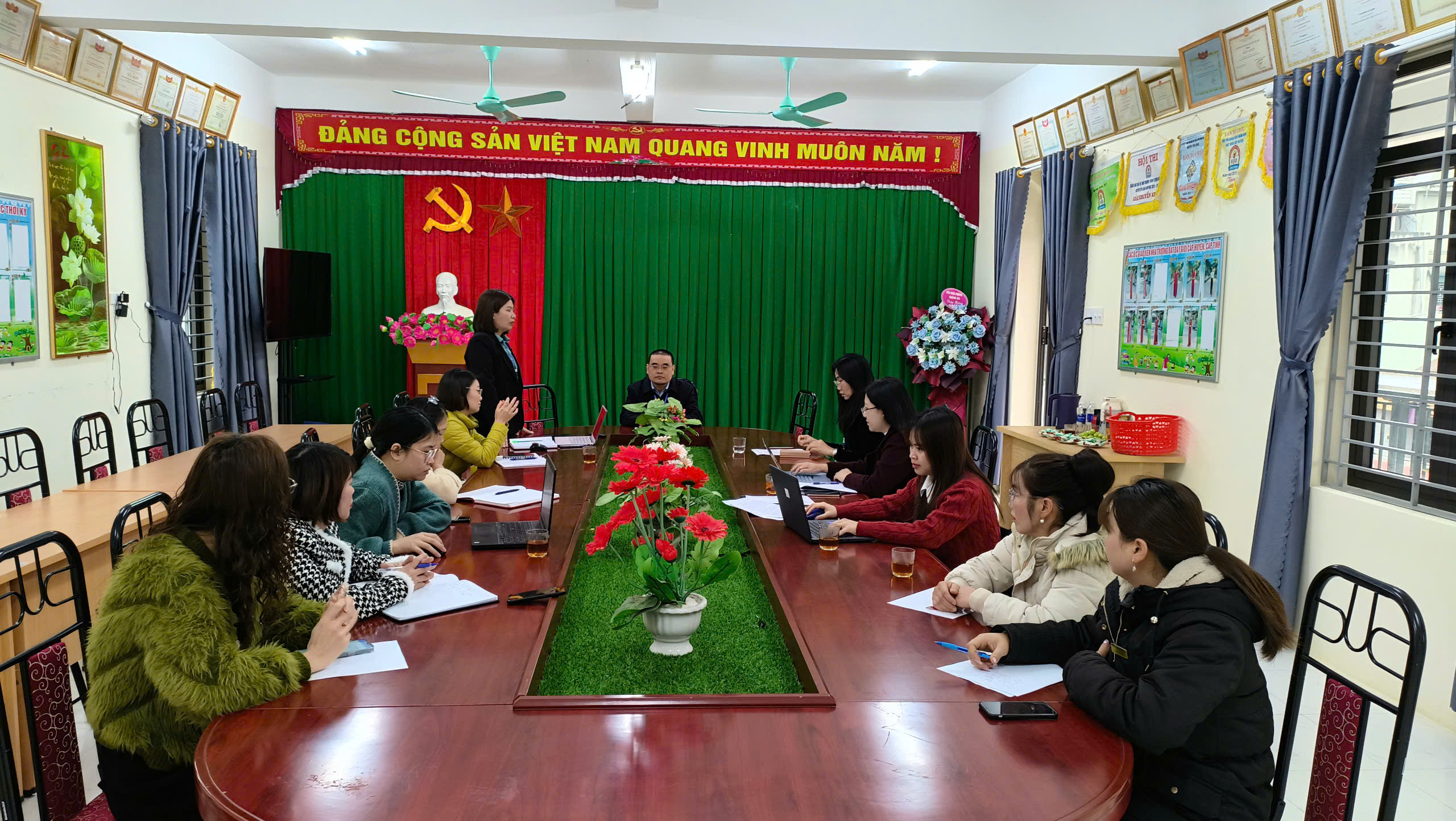 anh tin bai