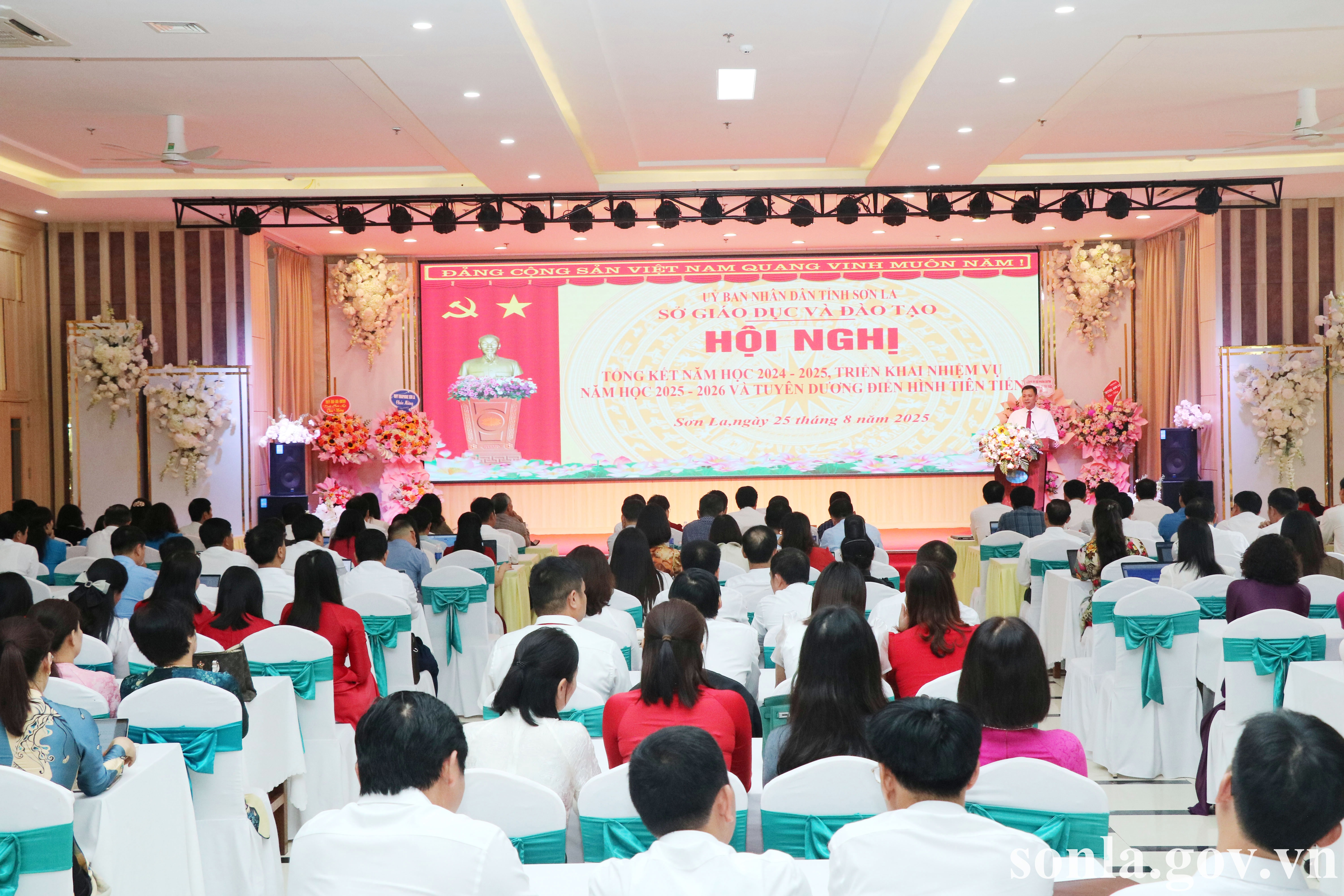 anh tin bai