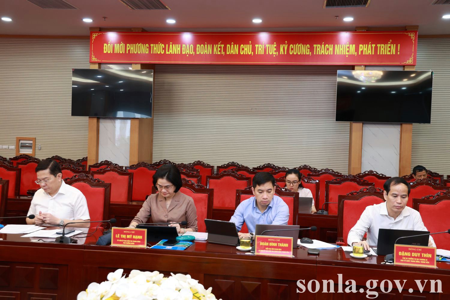 anh tin bai