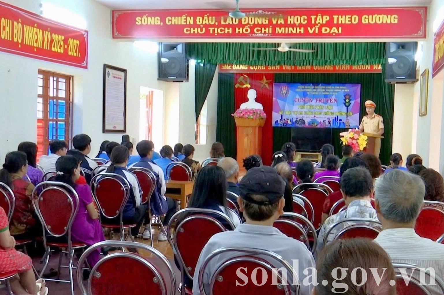 anh tin bai