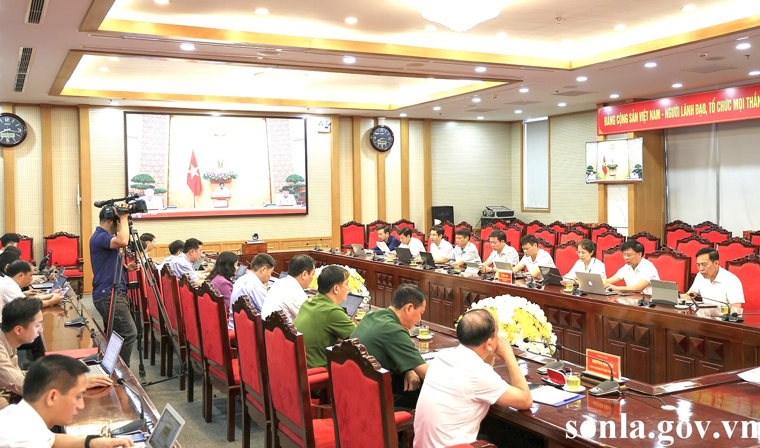 anh tin bai