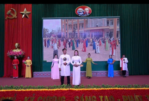 anh tin bai