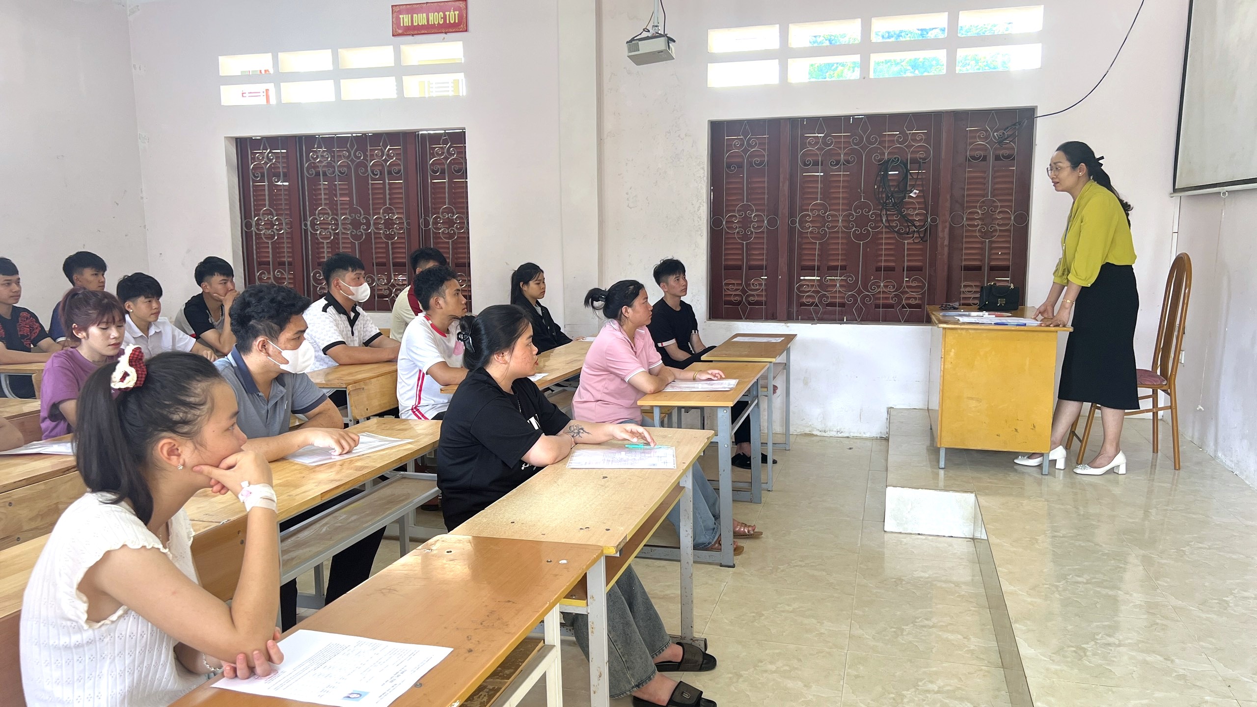 anh tin bai