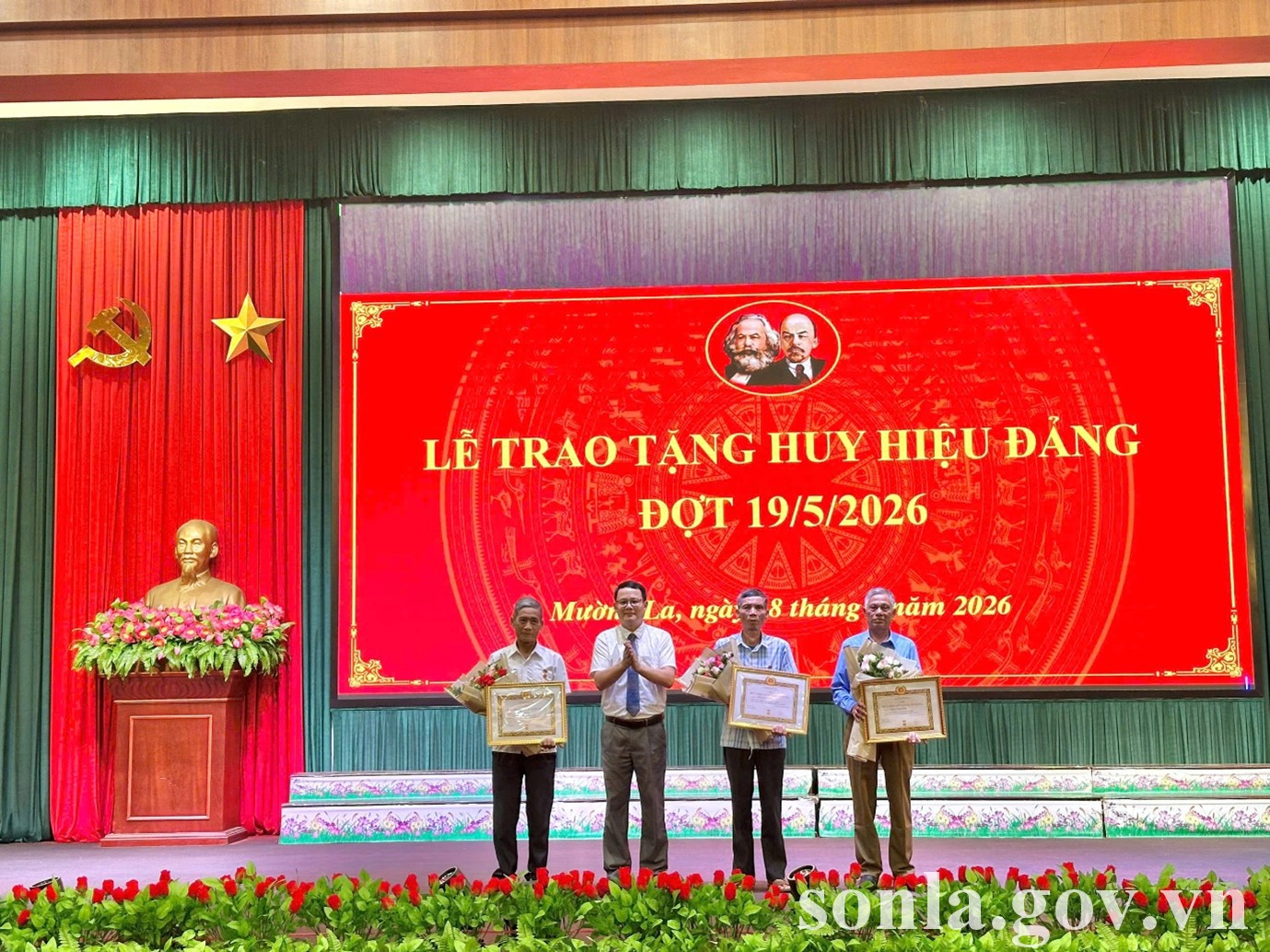 anh tin bai