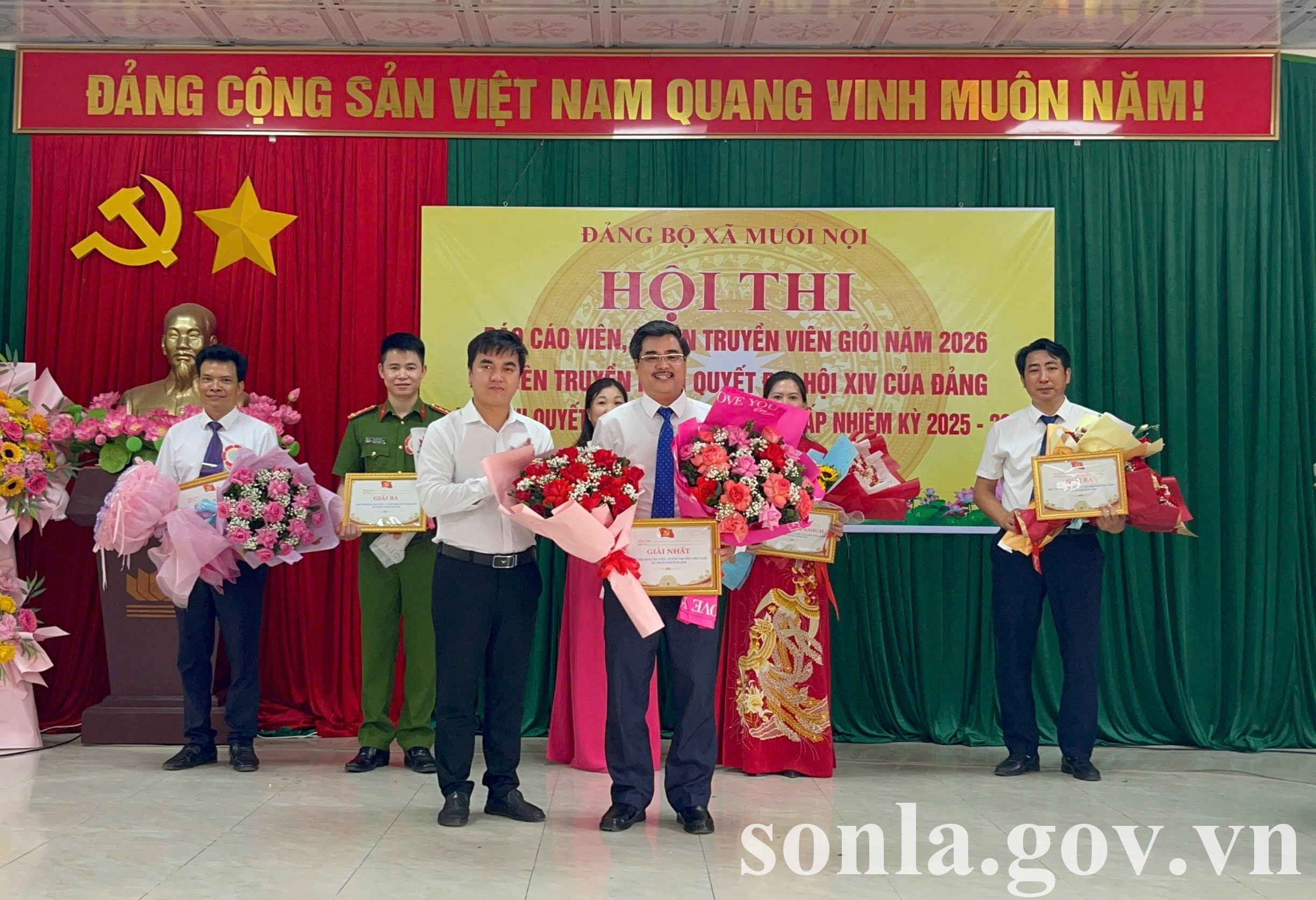 anh tin bai