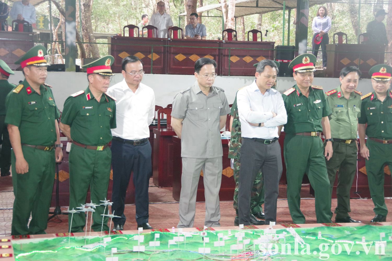 anh tin bai
