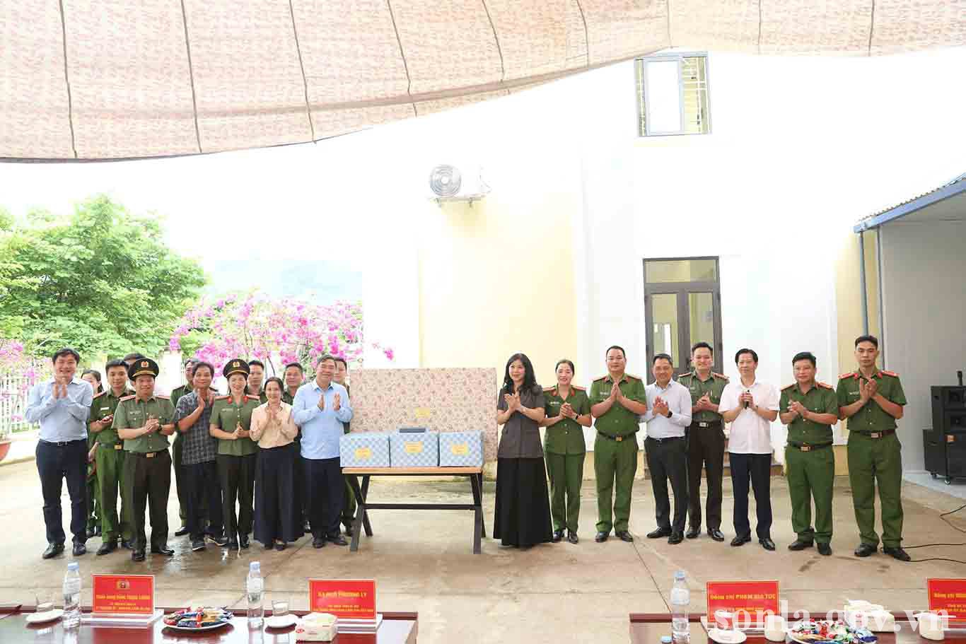 anh tin bai