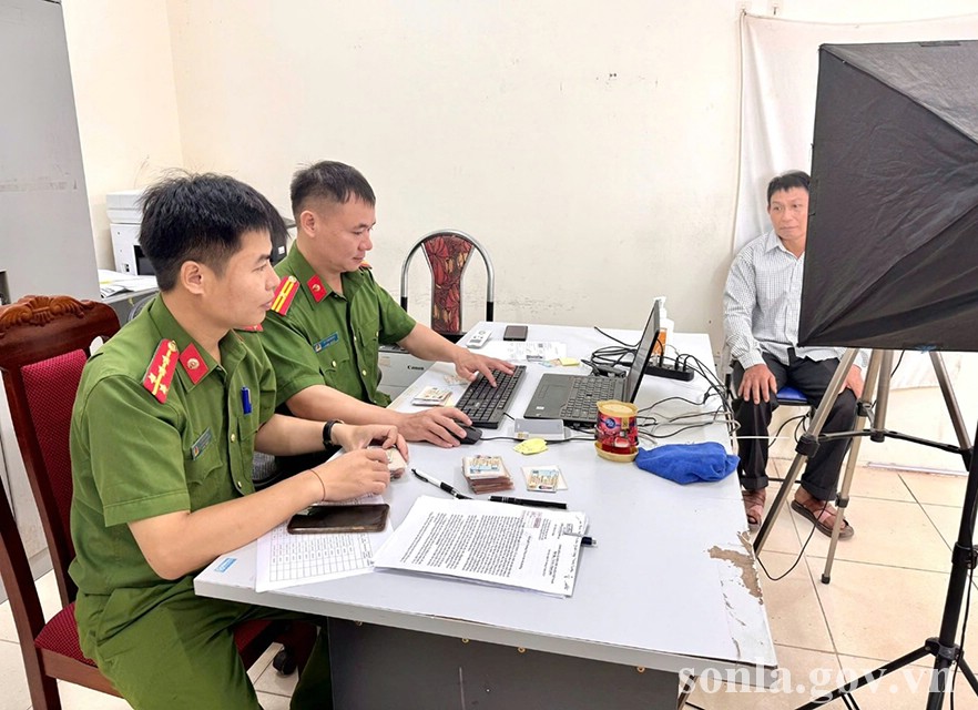 anh tin bai