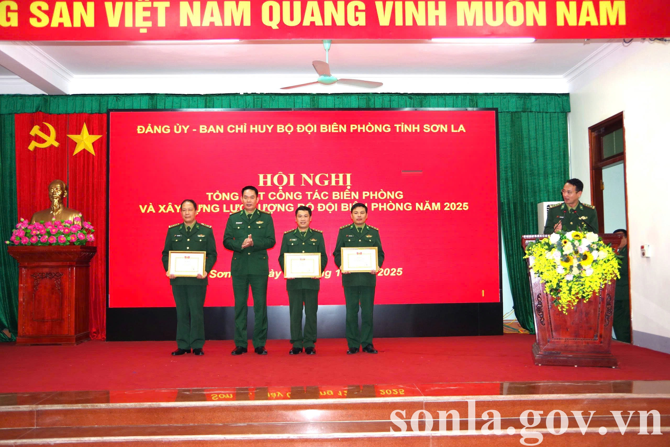 anh tin bai
