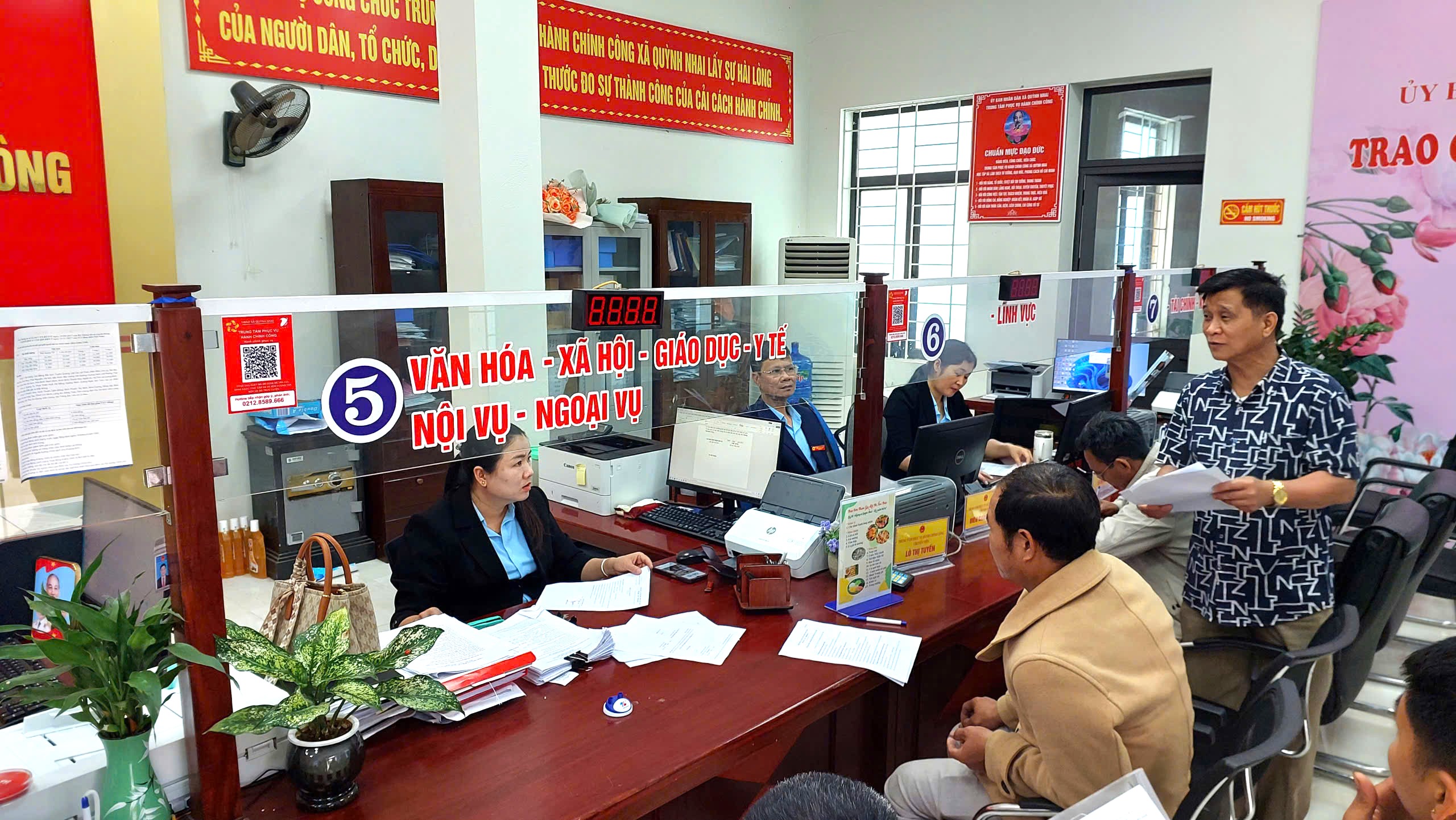 Quỳnh Nhai tiếp nhận và giải quyết được hơn 2.100 hồ sơ thủ tục hành chính