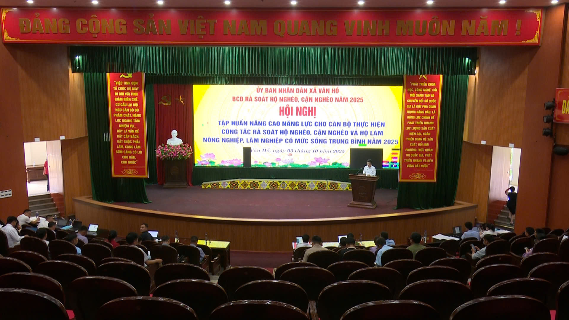 Xã Vân Hồ tập huấn nâng cao năng lực cho cán bộ rà soát hộ nghèo năm 2025