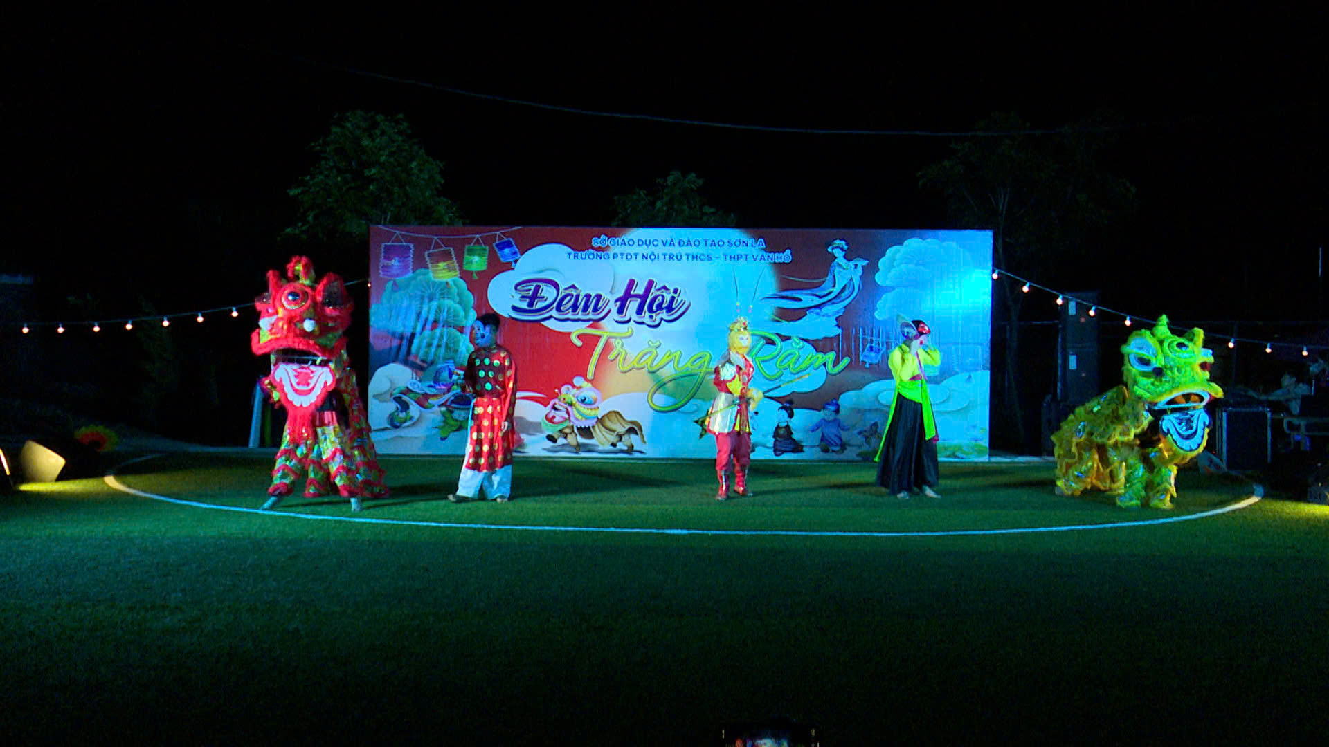 Trường PTDT Nội trú THCS – THPT Vân Hồ tổ chức  chương trình “Đêm hội trăng rằm”