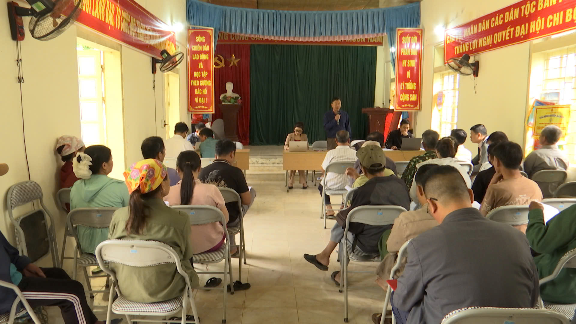 Xã Vân Hồ thông qua dự thảo phương án bồi thường, hỗ trợ TĐC Dự án cao tôc Hòa Bình – Mộc Châu