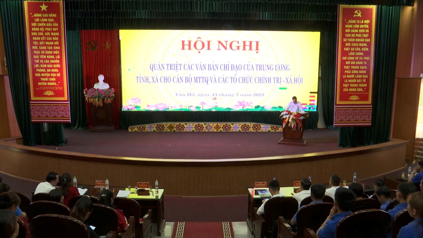 Hội nghị quán triệt các văn bản chỉ đạo của Trung ương, tỉnh, xã cho cán bộ MTTQ và các tổ chức chính trị - Xã hội