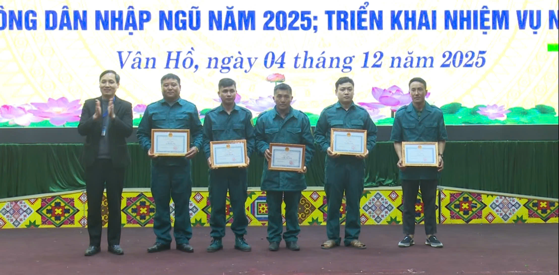 UBND xã Vân Hồ tổ chức hội nghị tổng kết công tác quốc phòng, quân sự năm 2025