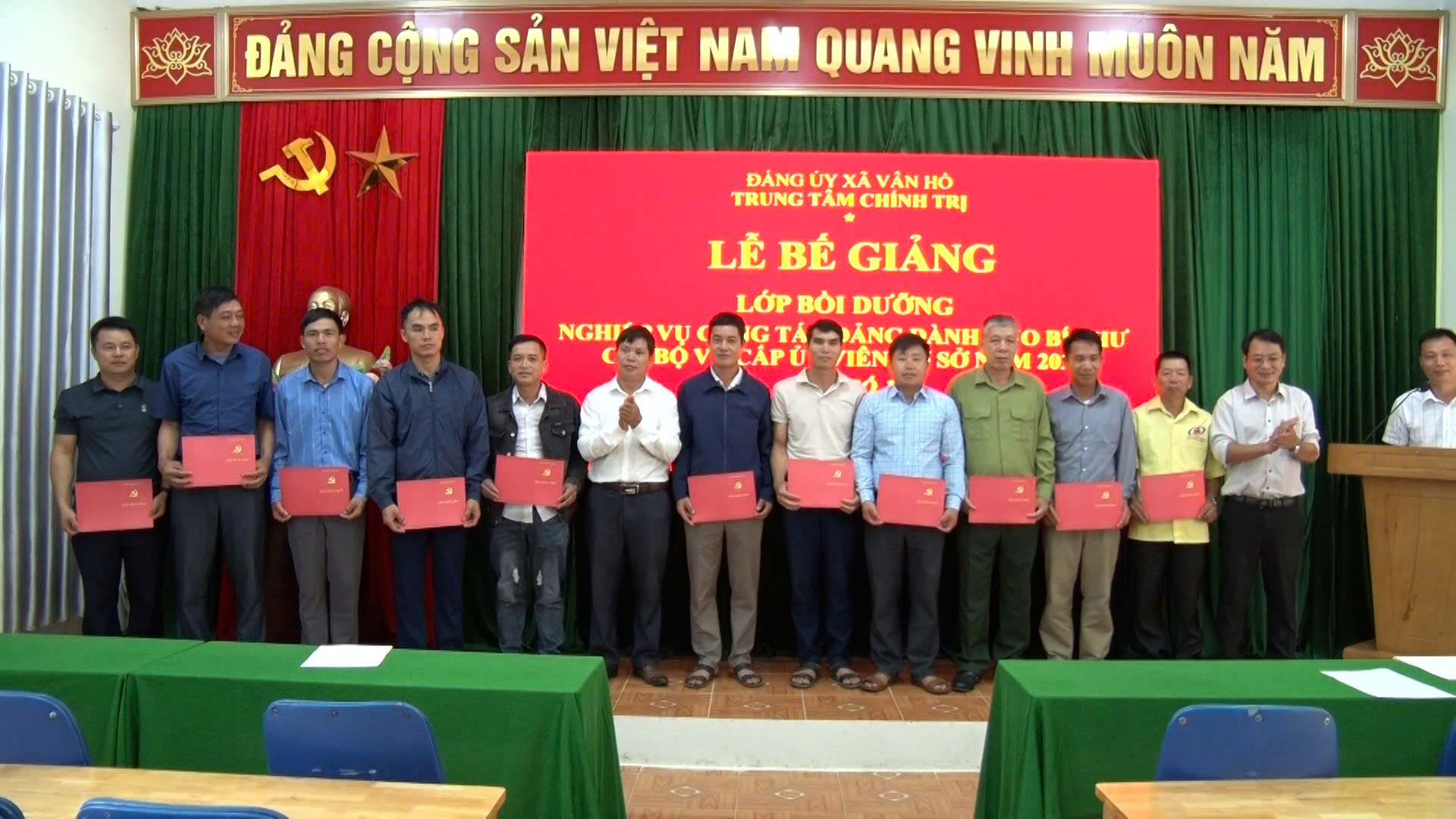 Tổng kết lớp bồi dưỡng nghiệp vụ công tác đảng năm 2025