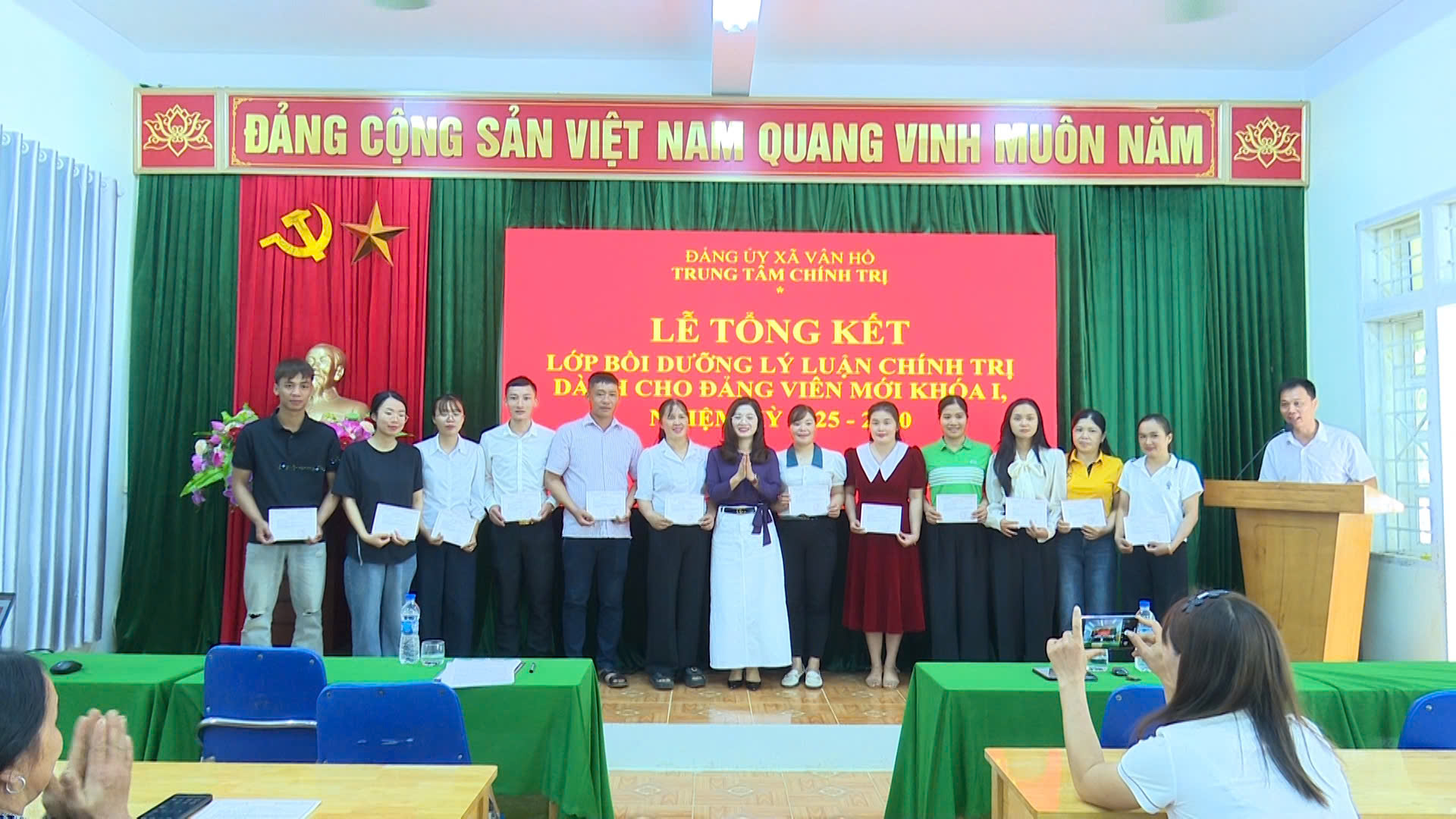 Tổng kết lớp bồi dưỡng lý luận chính trị dành cho Đảng viên mới khóa I, nhiệm kỳ 2025 - 2030