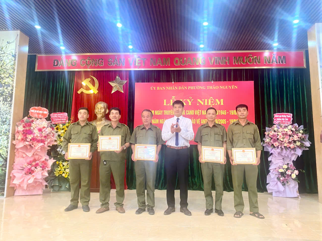 anh tin bai