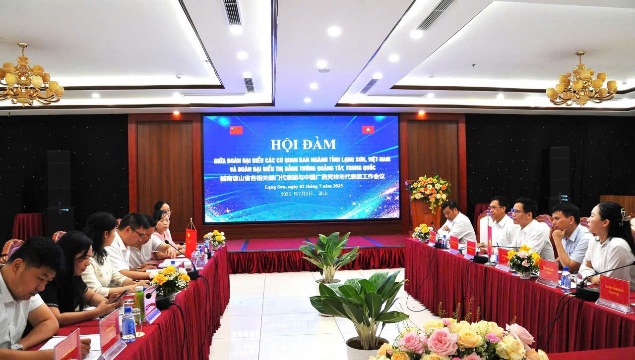 Hội đàm giữa Đại biểu các cơ quan, ban, ngành tỉnh Lạng Sơn, Việt Nam và Đoàn Đại biểu Thị Bằng Tường, Quảng Tây, Trung Quốc