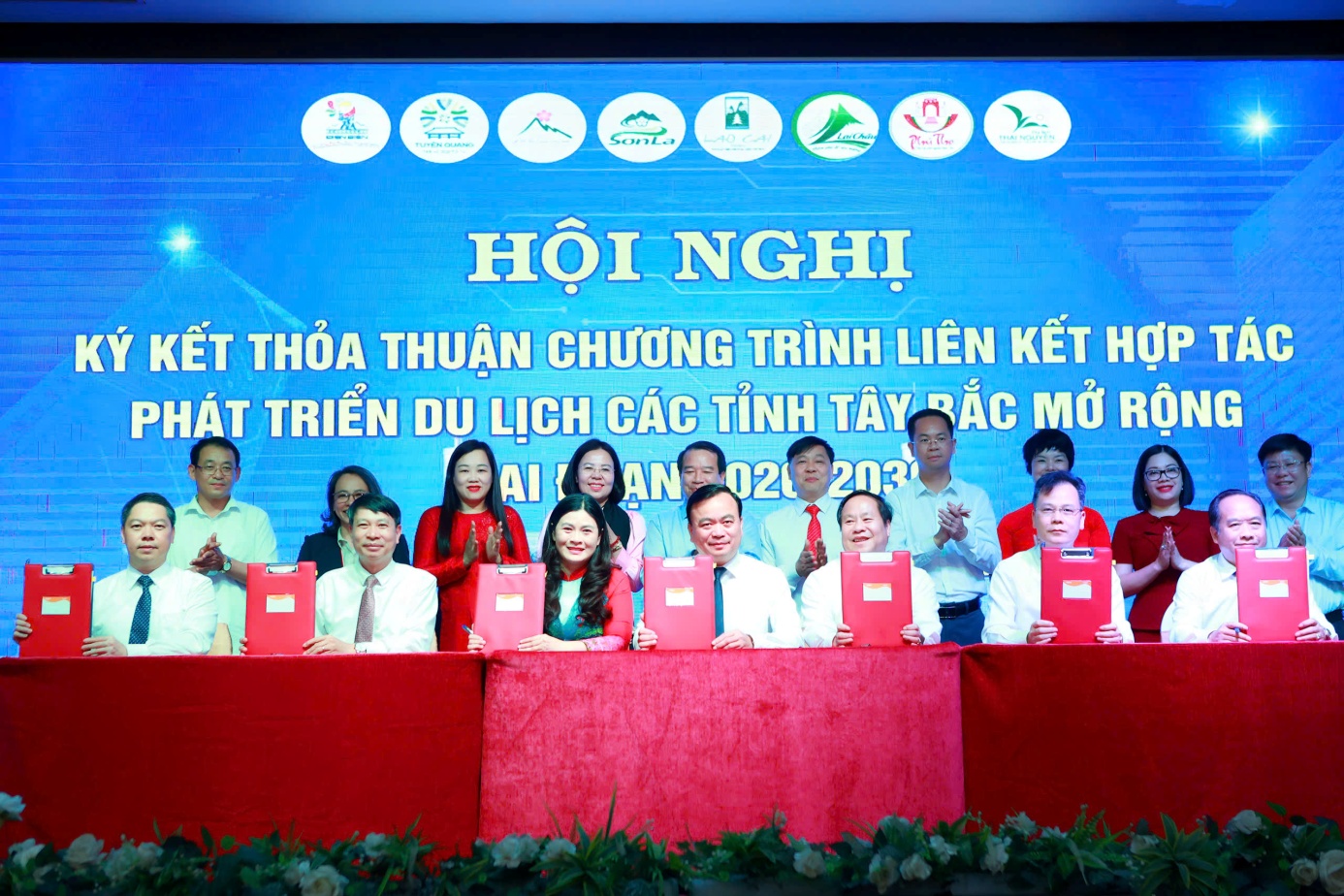 Lạng Sơn tham gia Hội nghị ký kết thỏa thuận Chương trình liên kết hợp tác phát triển du lịch các tỉnh Tây Bắc mở rộng và Thành phố Hồ Chí Minh giai đoạn 2026 – 2030