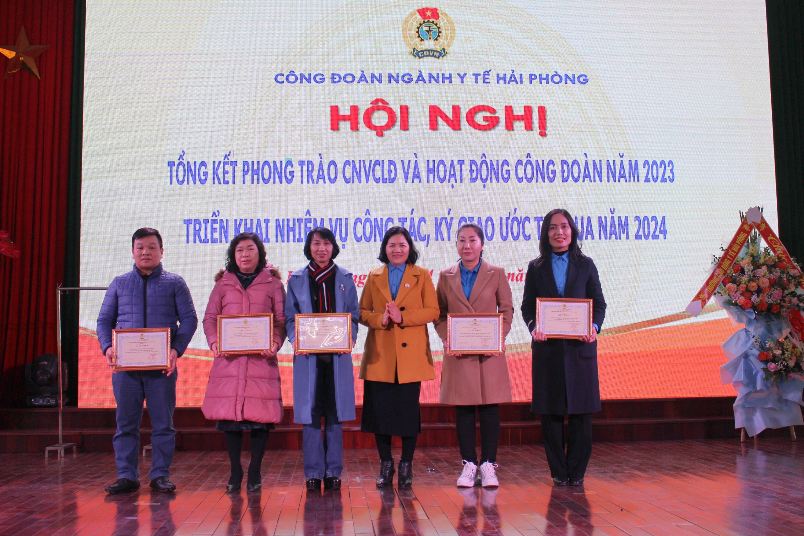 anh tin bai
