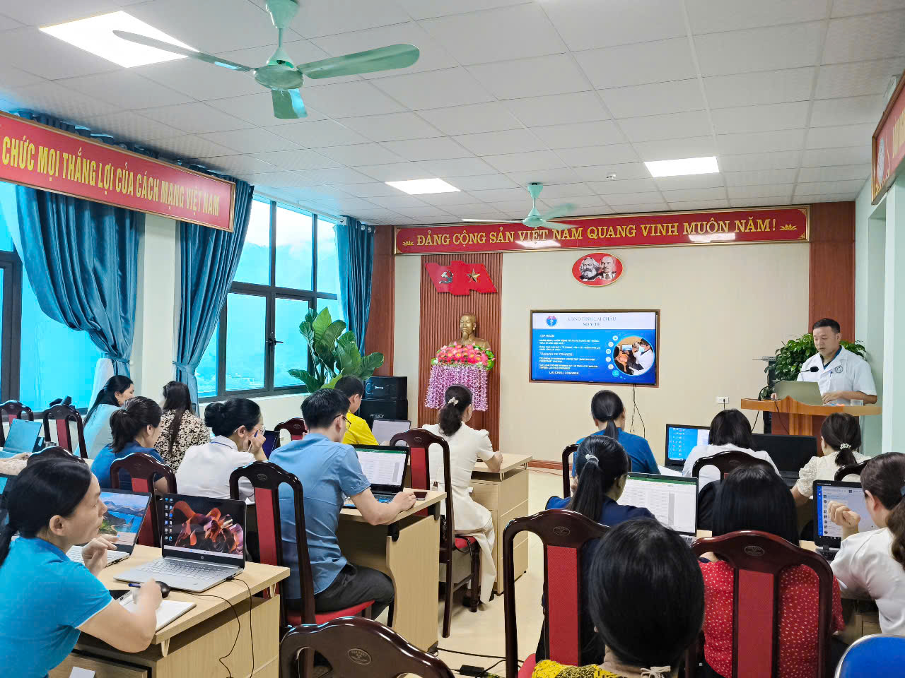 anh tin bai