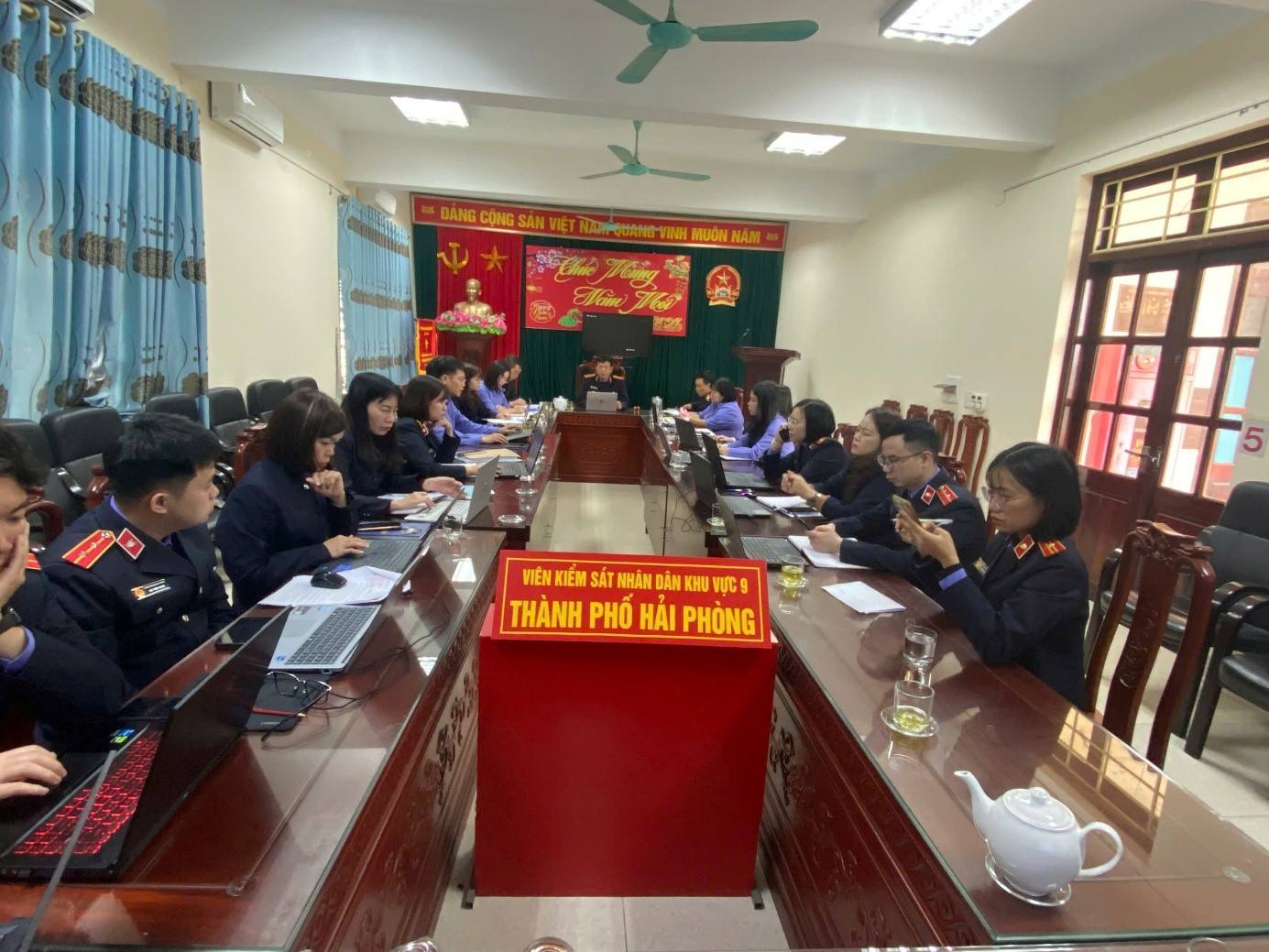 Chi bộ Viện kiểm sát nhân dân khu vực 9: Nâng cao chất lượng công vụ qua sinh hoạt chuyên đề về Nền tảng Quản lý án hình sự