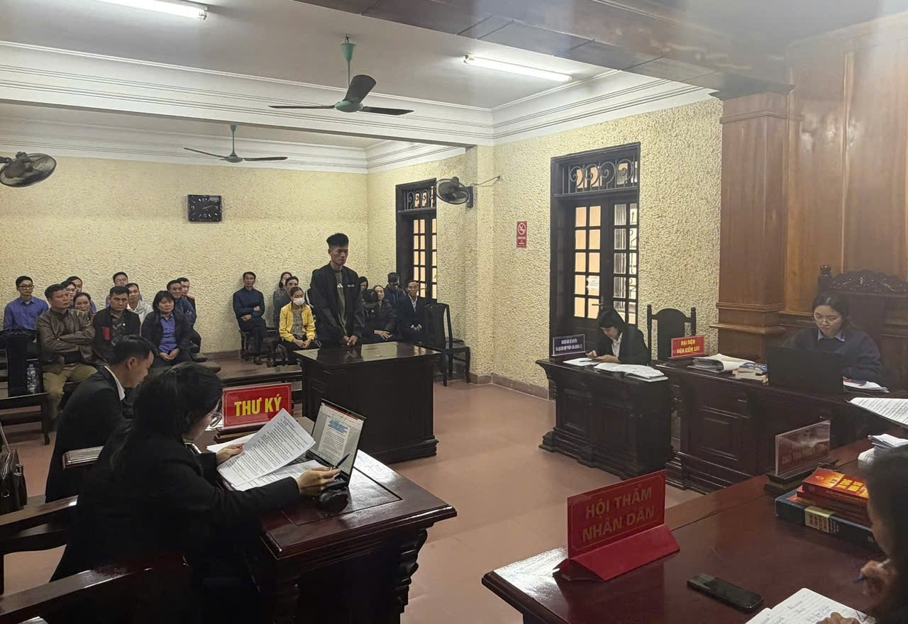 VKSND khu vực 8 – Hải Phòng phối hợp tổ chức phiên tòa xét xử người chưa thành niên phạm tội Vi phạm quy định về tham gia giao thông đường bộ