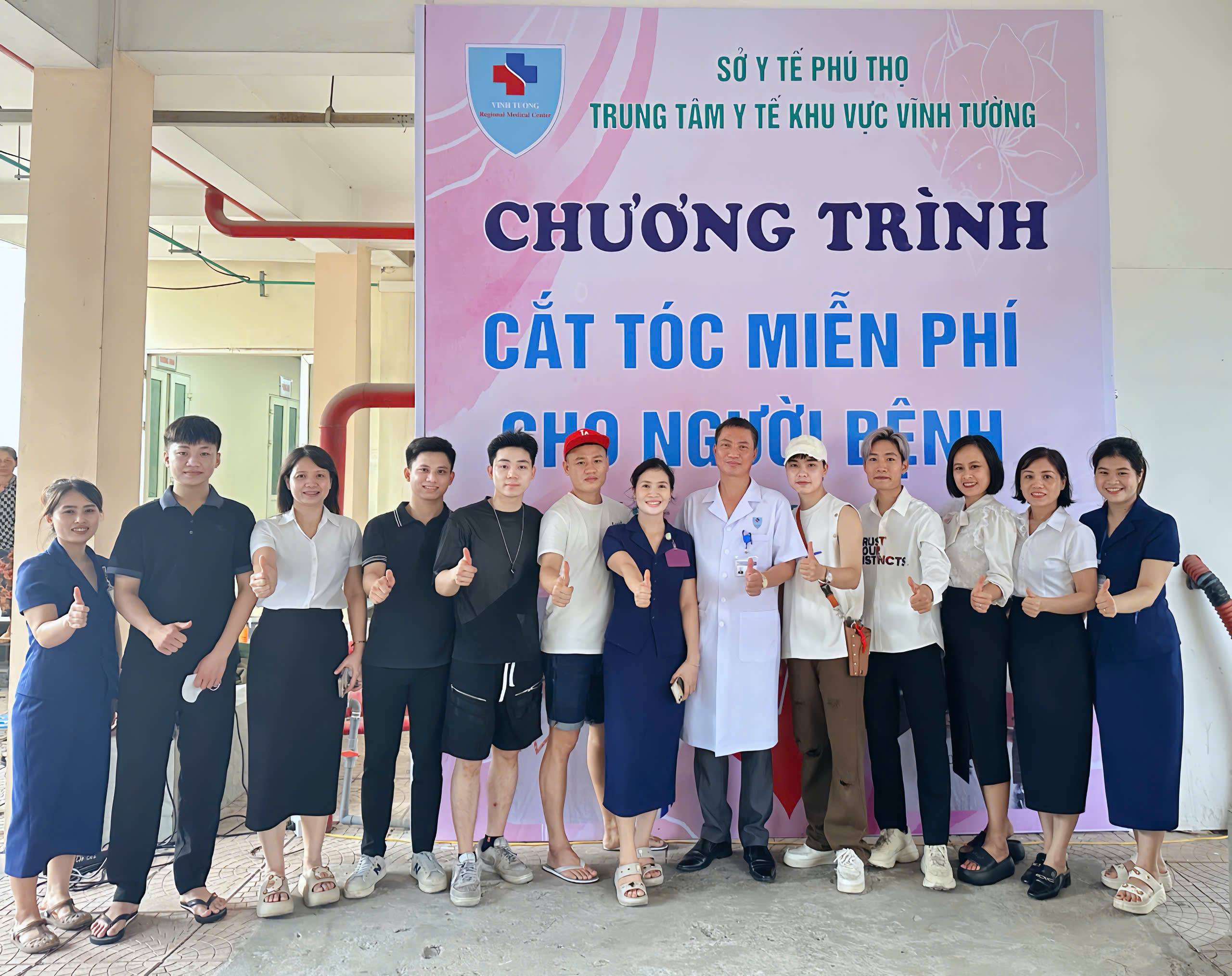Tổ chức chương trình cắt tóc miễn phí cho người bệnh