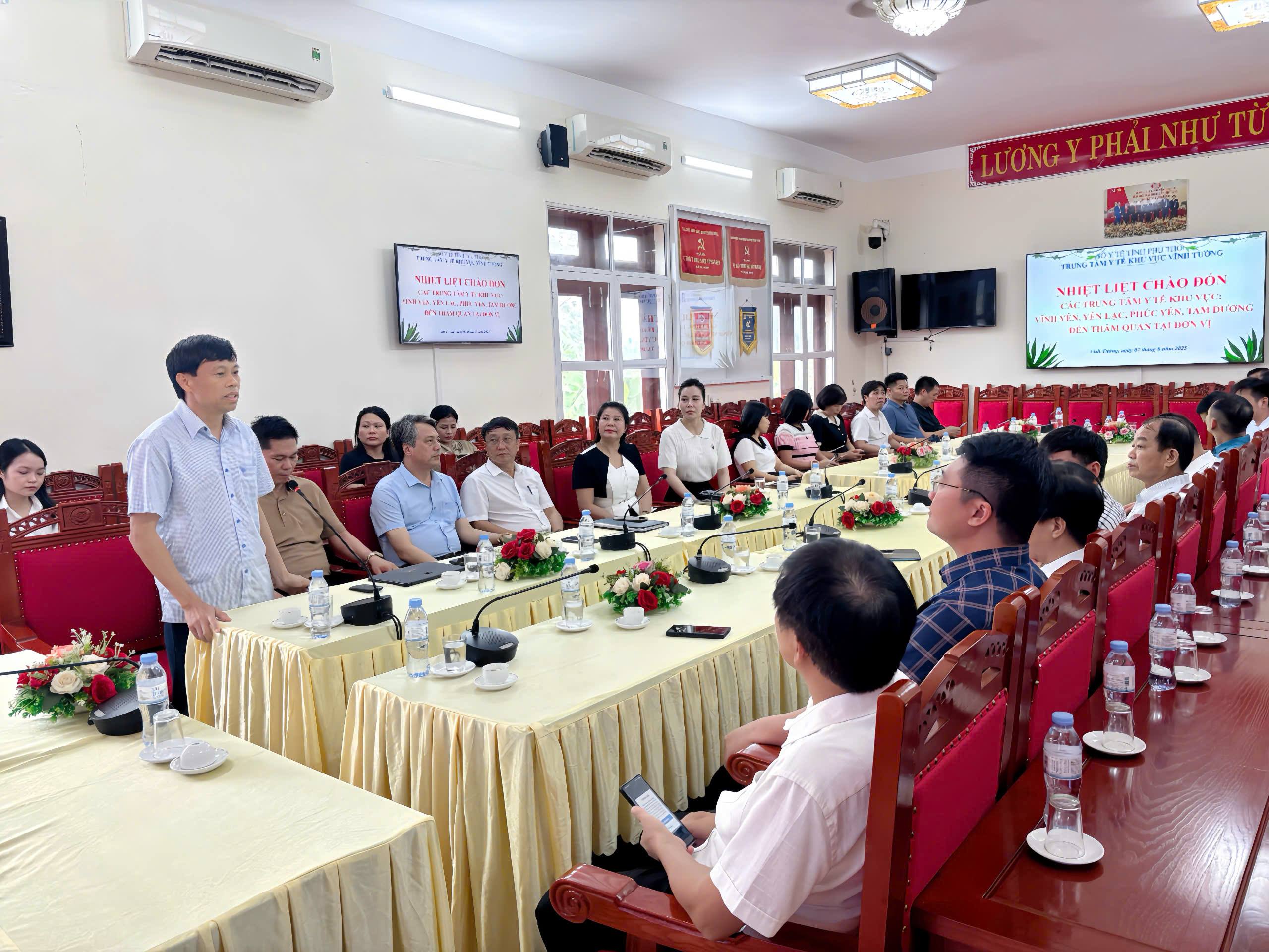 Trao đổi, chia sẻ kinh nghiệm nâng cao năng lực xét nghiệm