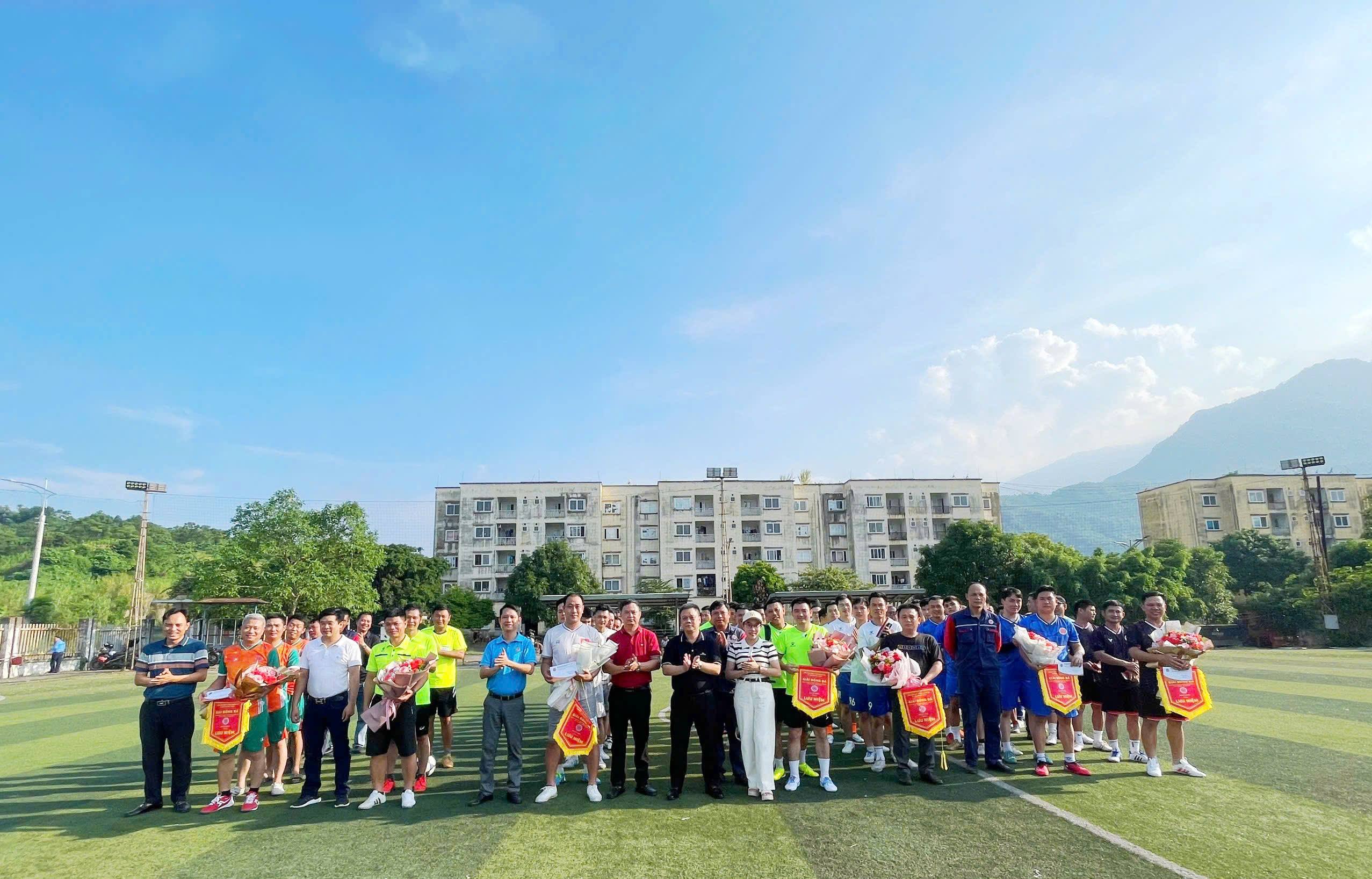 CÔNG ĐOÀN CÔNG TY TNHH KHOÁNG SẢN VÀ LUYỆN KIM VIỆT TRUNG  TỔ CHỨC KHAI MẠC GIẢI BÓNG ĐÁ CBCNV NĂM 2025
