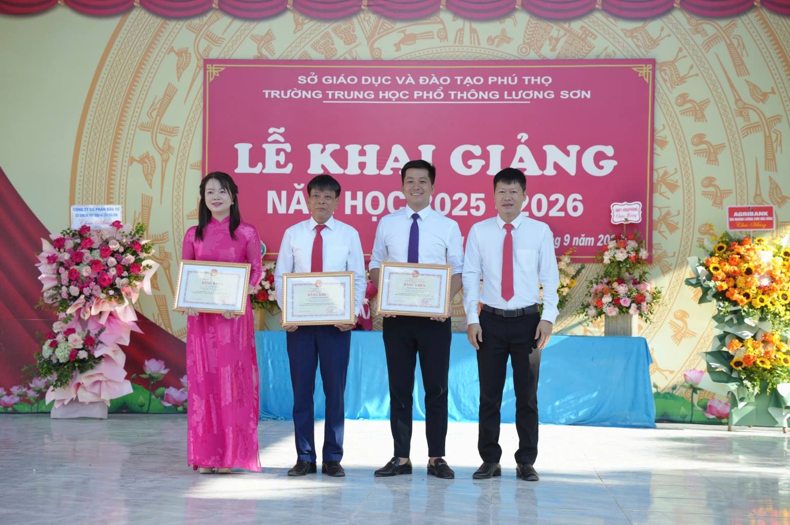 anh tin bai