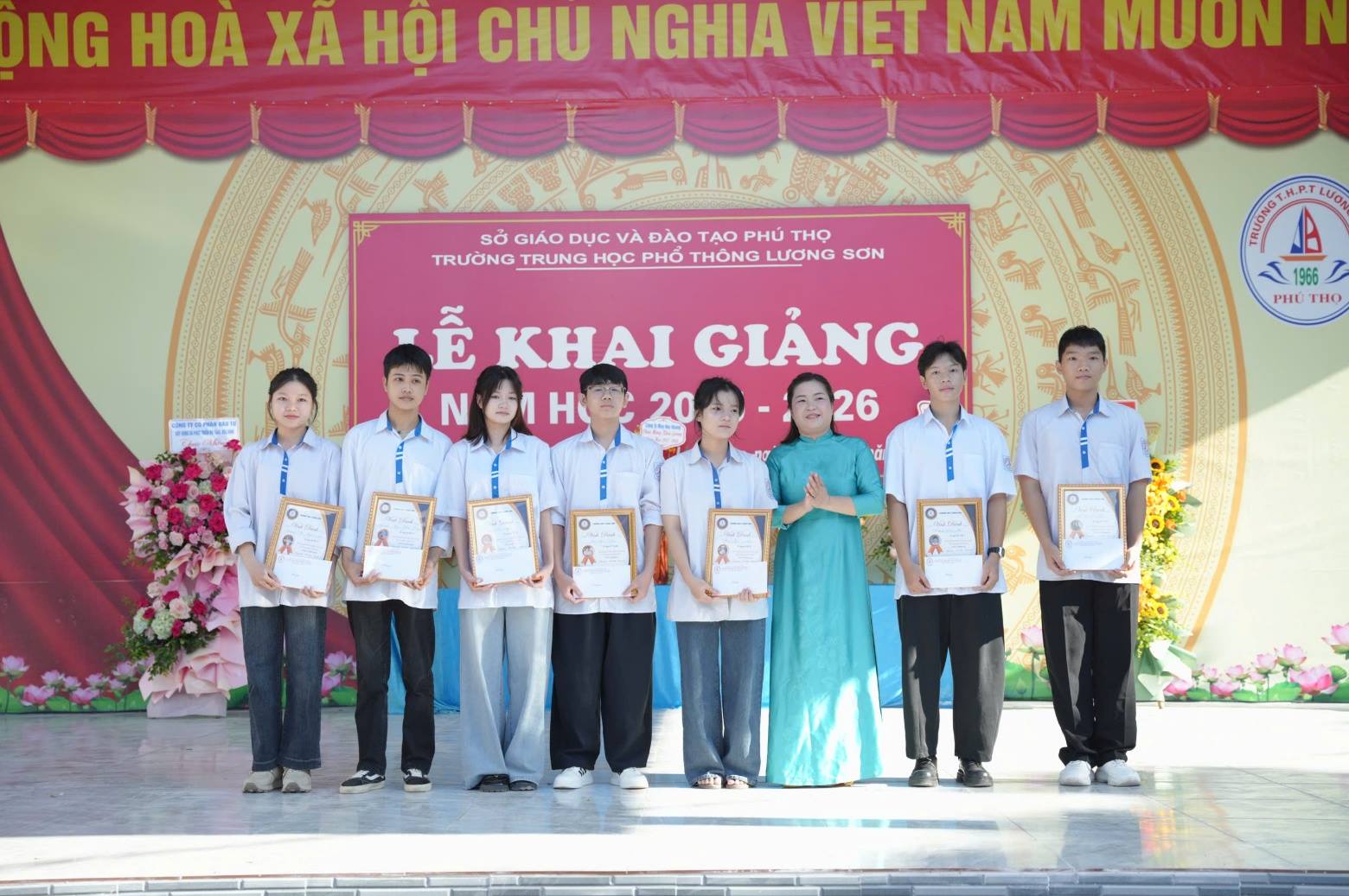 anh tin bai