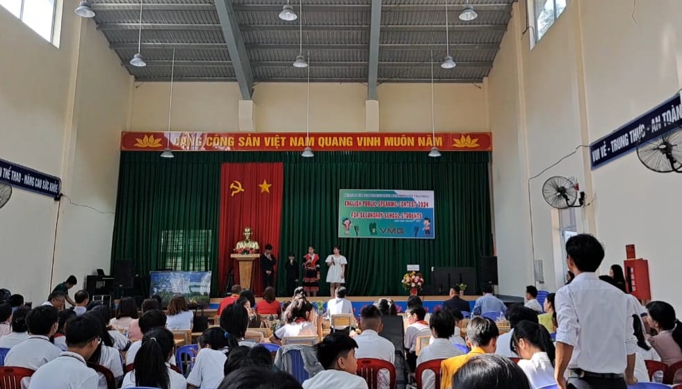 trường PTDTNT THCS Điểu Xiểng tham gia cuộc thi Hùng Biện Tiếng Anh
