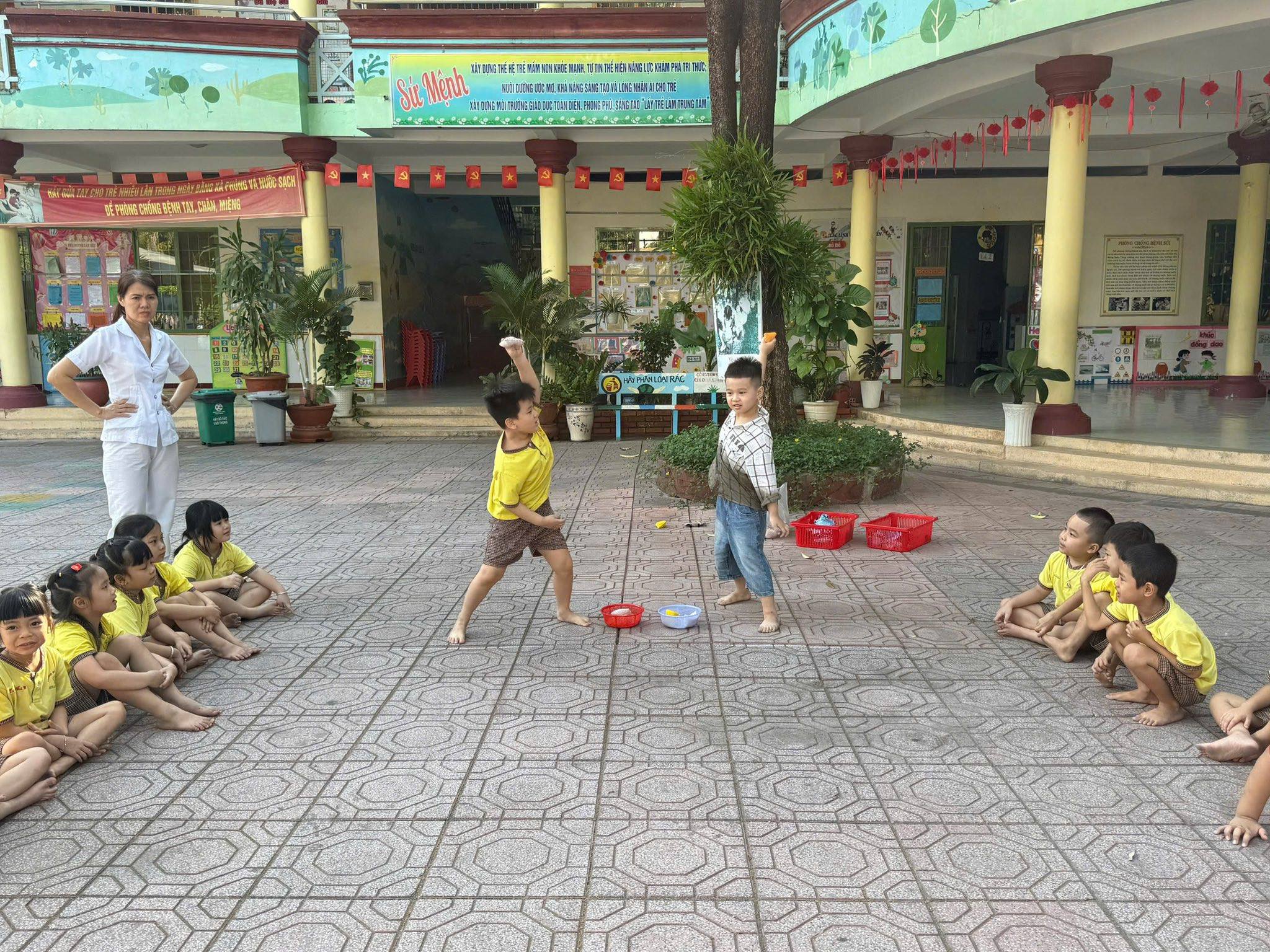 Anh-tin-bai