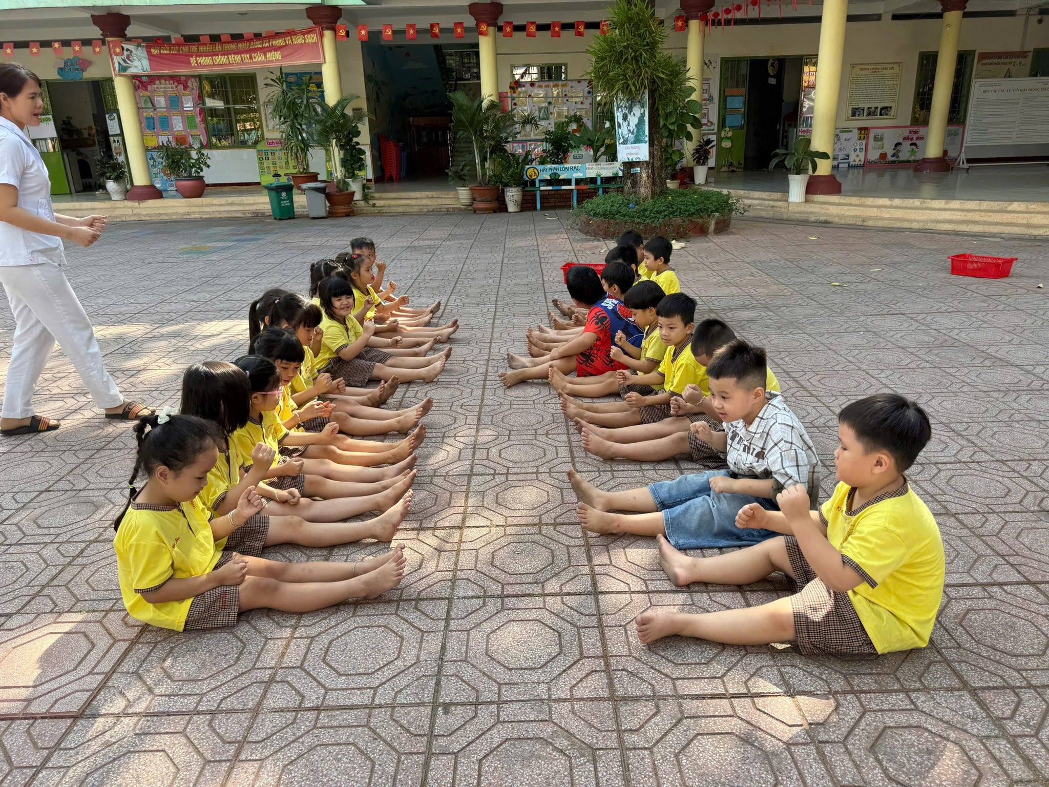 Anh-tin-bai