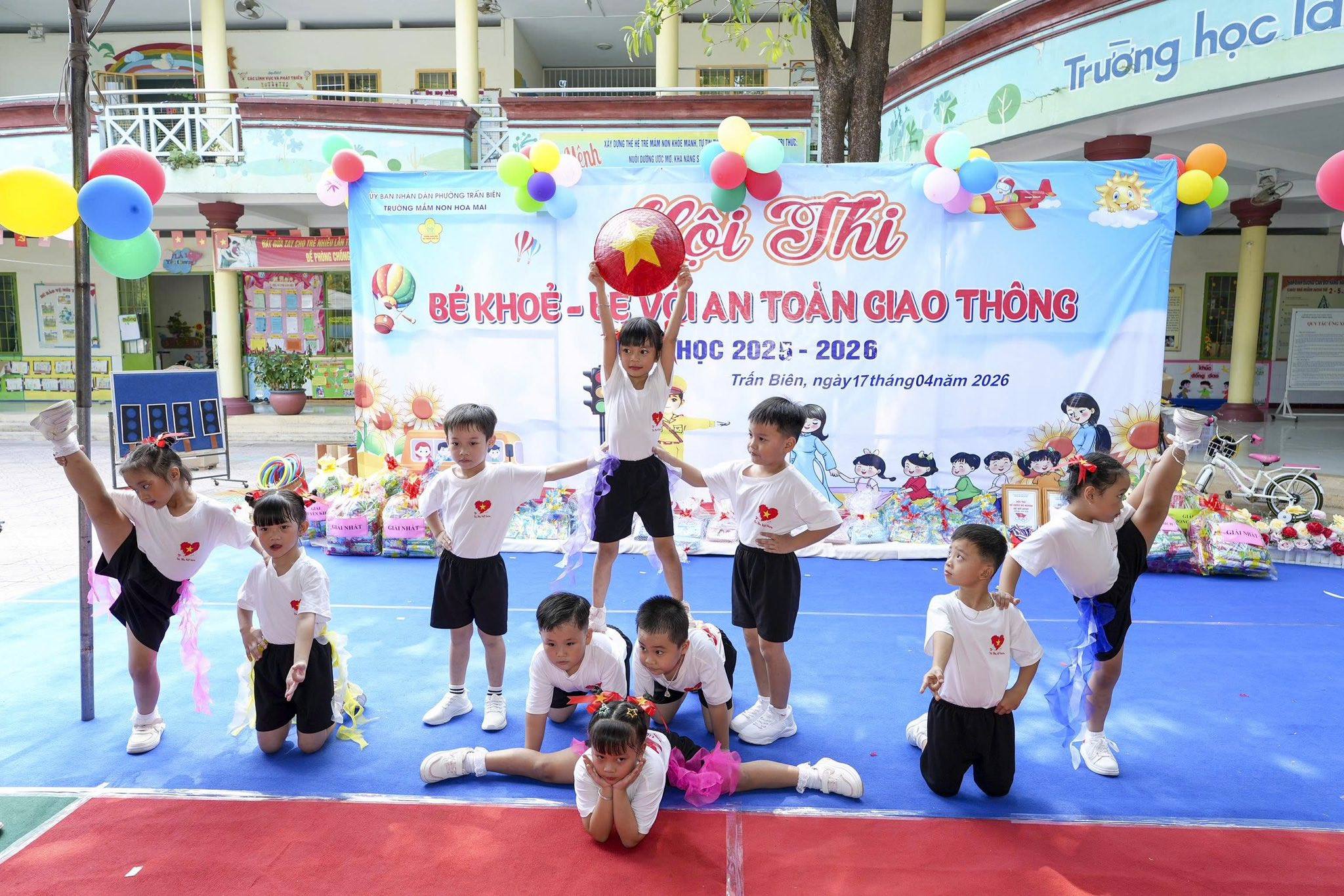 Anh-tin-bai