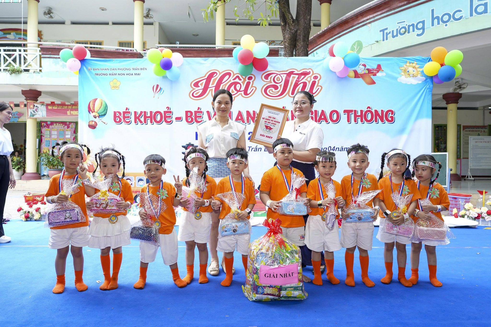 Anh-tin-bai