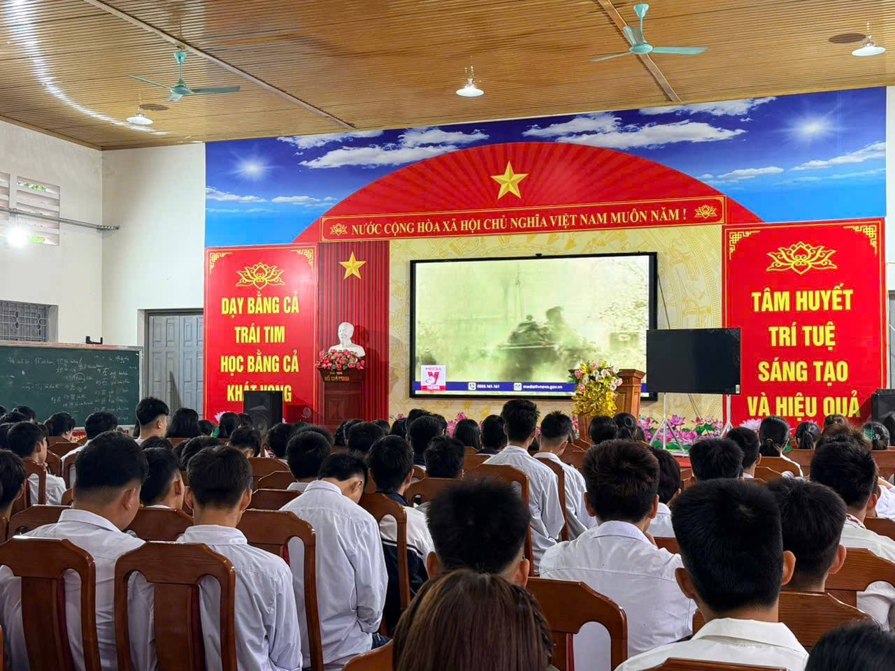 anh tin bai