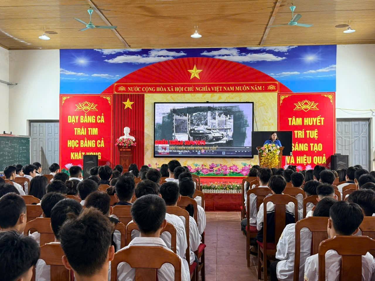 anh tin bai