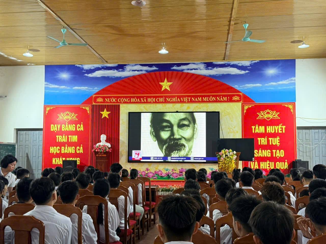 anh tin bai