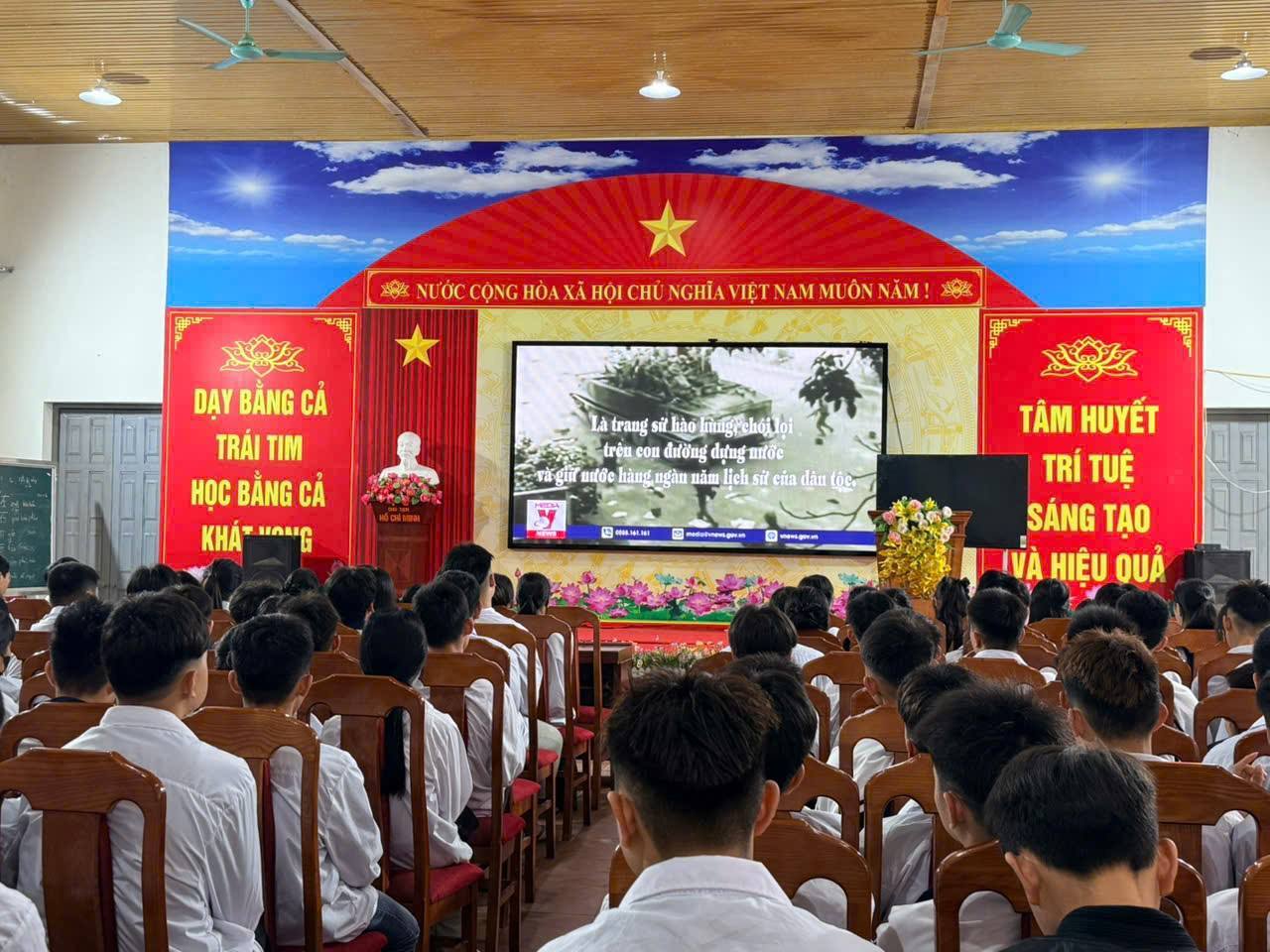 anh tin bai