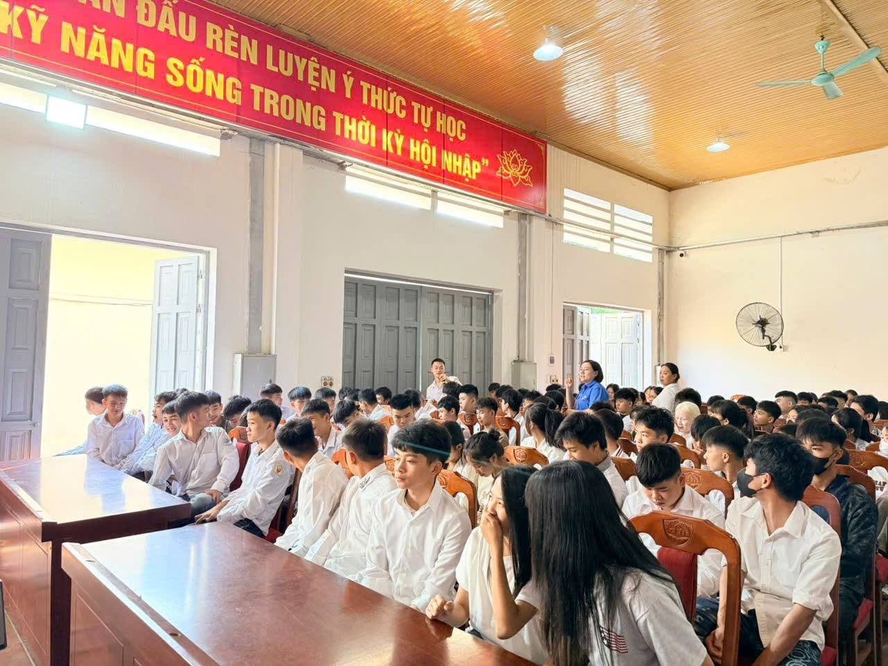 anh tin bai