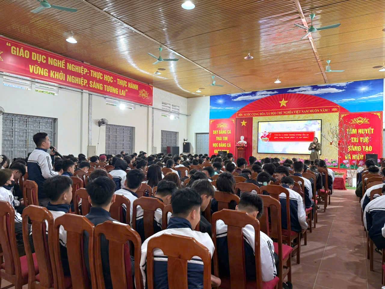 anh tin bai
