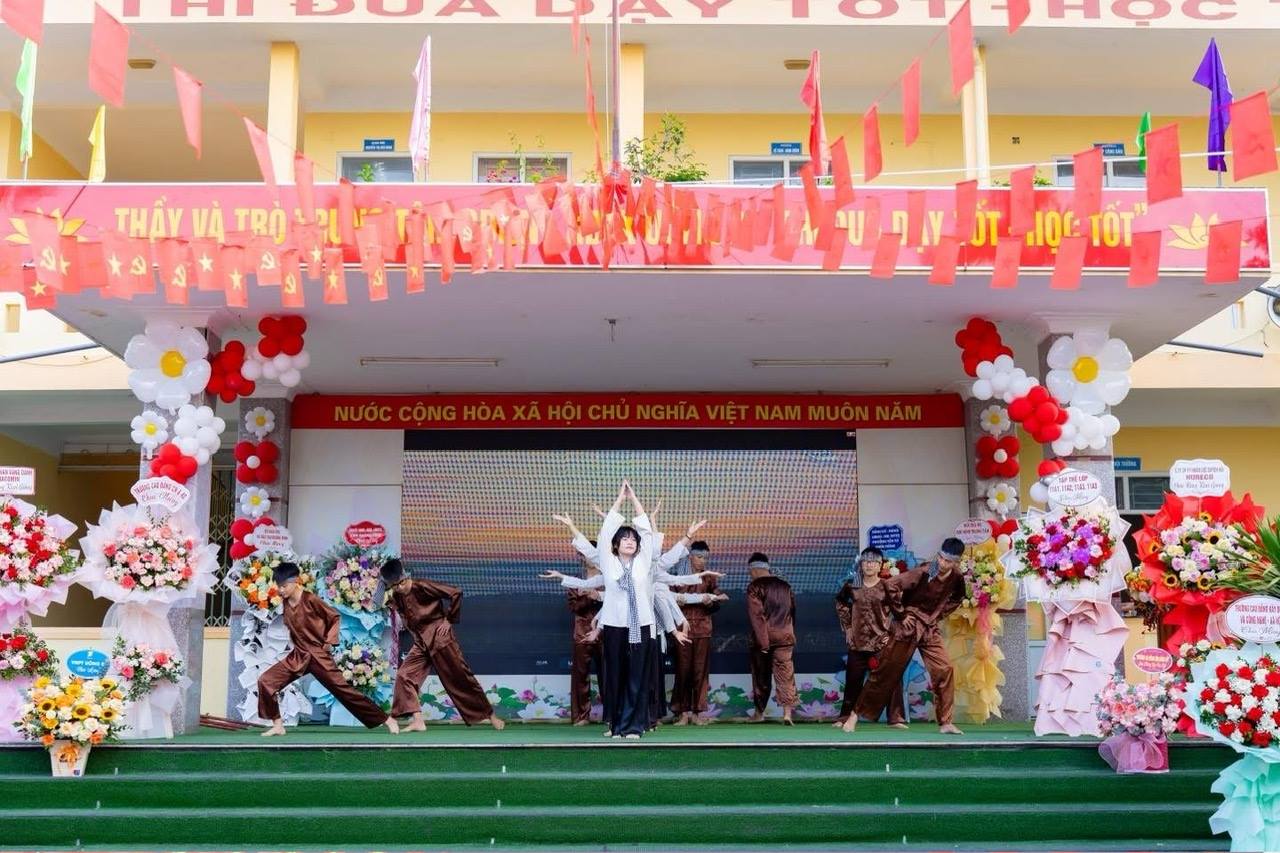 Anh-tin-bai