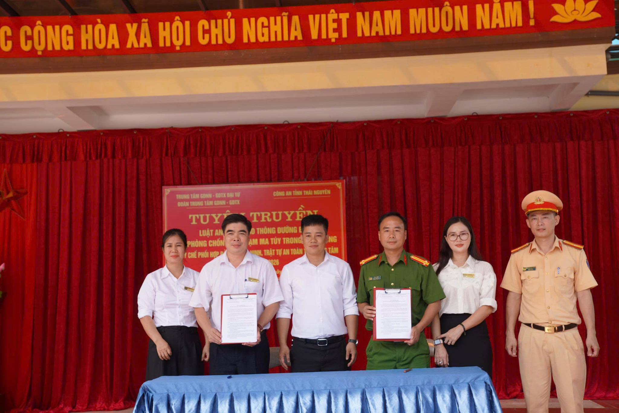 anh tin bai