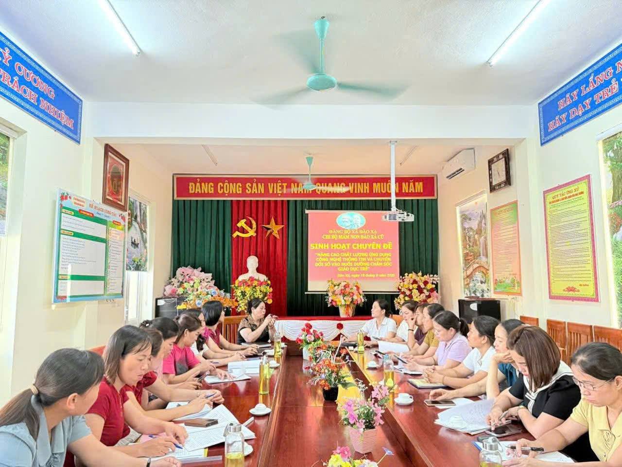 CHI BỘ TRƯỜNG MẦM NON ĐÀO XÁ  TỔ CHỨC LỄ CHUYỂN ĐẢNG CHÍNH THỨC CHO ĐẢNG VIÊN VÀ SINH HOẠT CHUYÊN ĐỀ QUÝ III